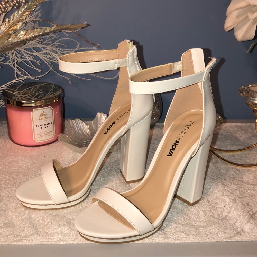 🦄 2 FOR $30 SALE!🦄🤍🌬 FASHION NOVA HEELS 🌬🤍